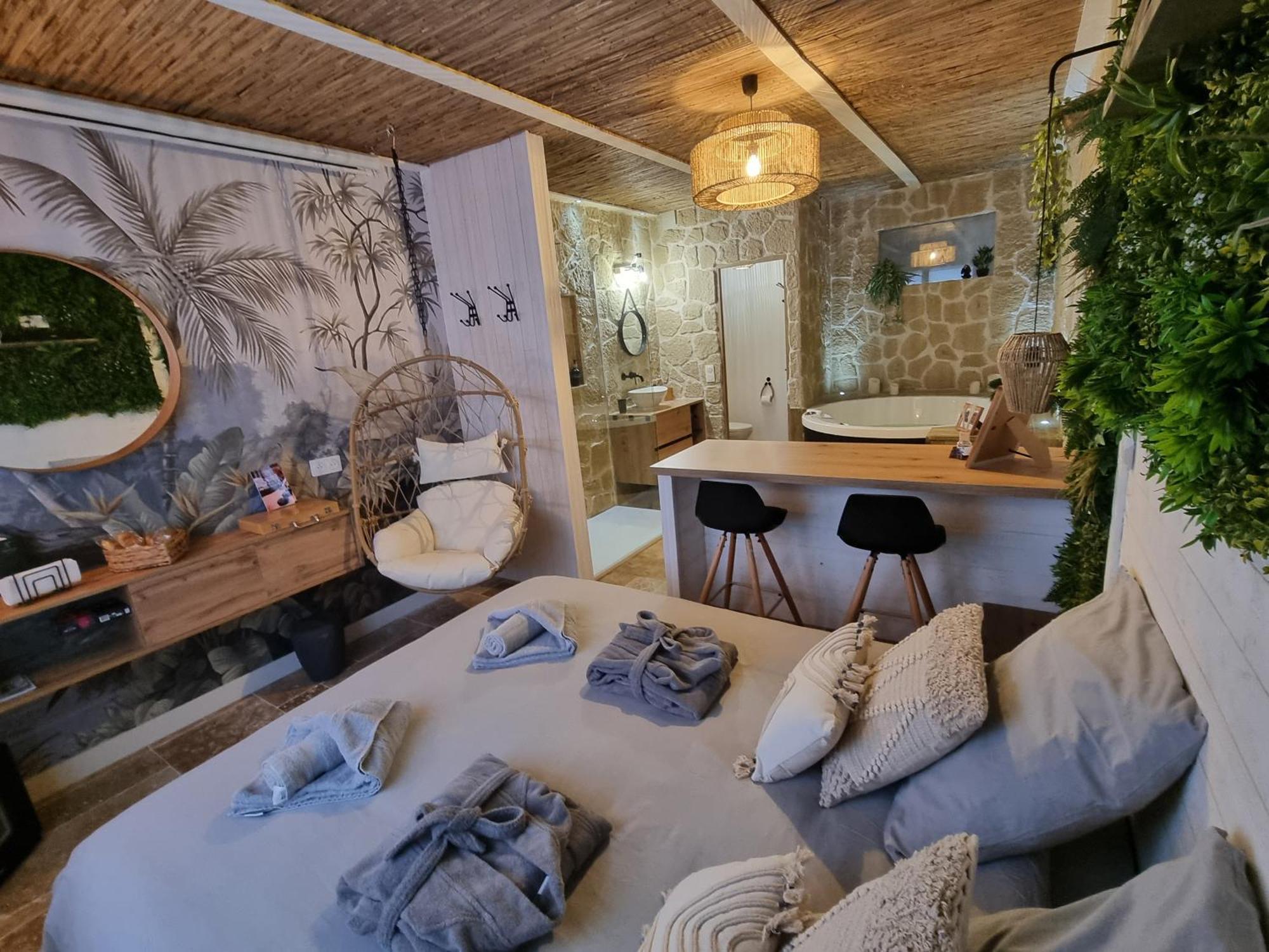 Les Spas De La Mer, Suite & Spa, Love Room, Plein Coeur Du Grau Льо Гро-дю-Роа Екстериор снимка